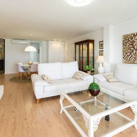 Carmenes Atico Apartment *